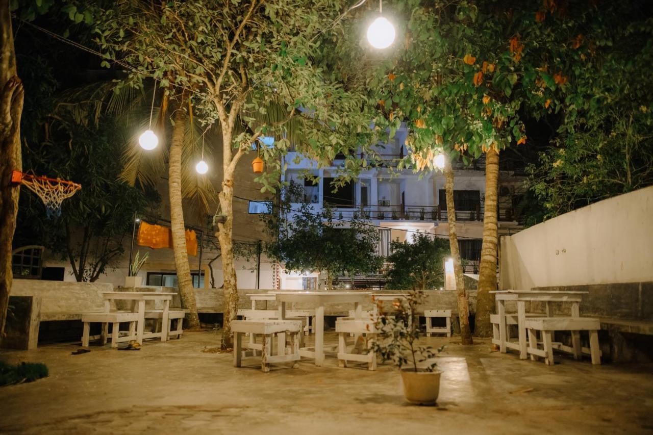 Celestial Inn Mirissa Εξωτερικό φωτογραφία