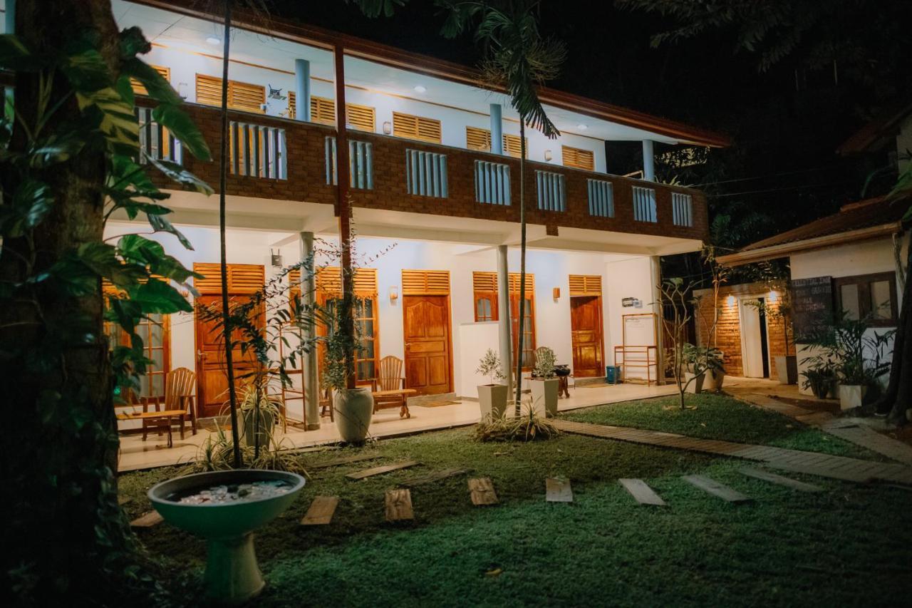 Celestial Inn Mirissa Εξωτερικό φωτογραφία