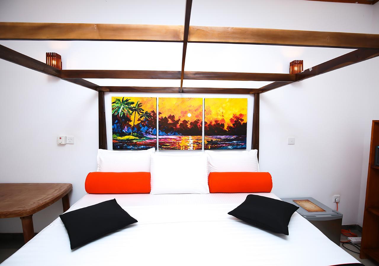 Celestial Inn Mirissa Εξωτερικό φωτογραφία